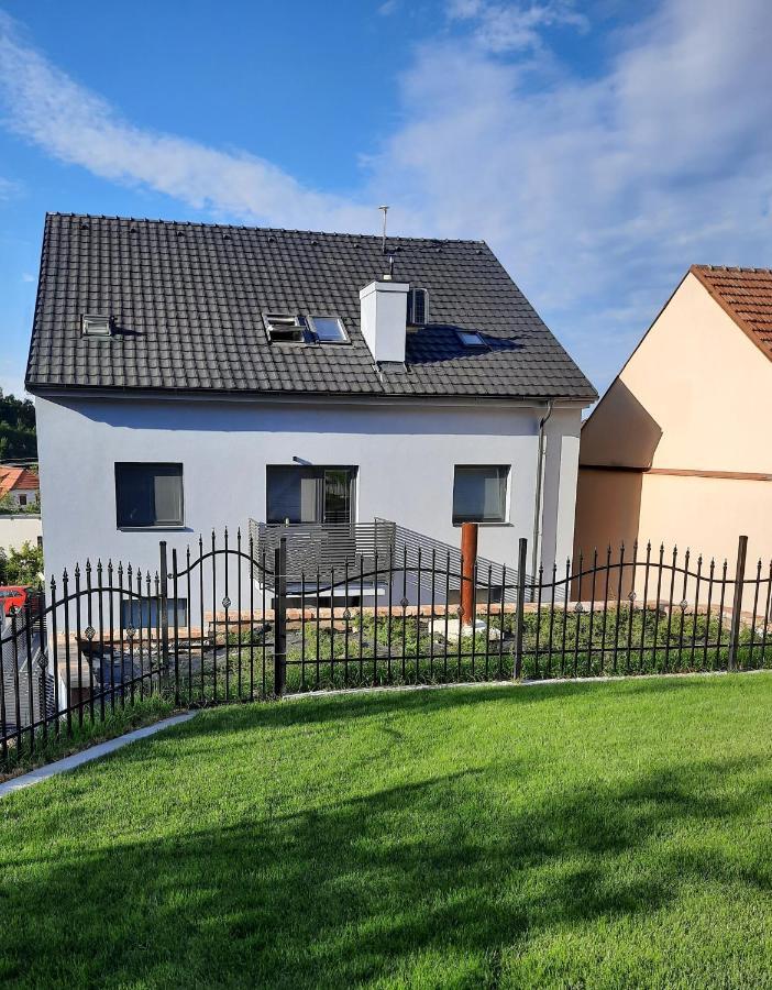 Apartmany Moravia Milovice  Eksteriør bilde